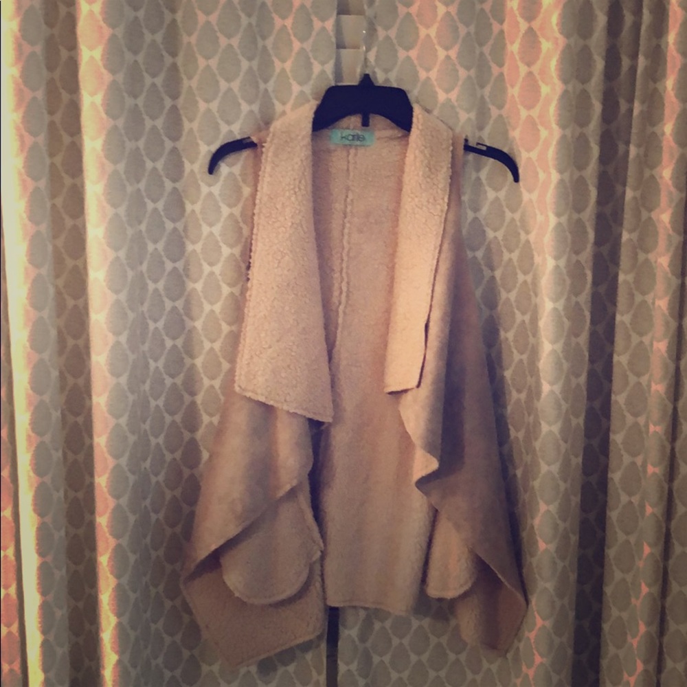 Karlie vest